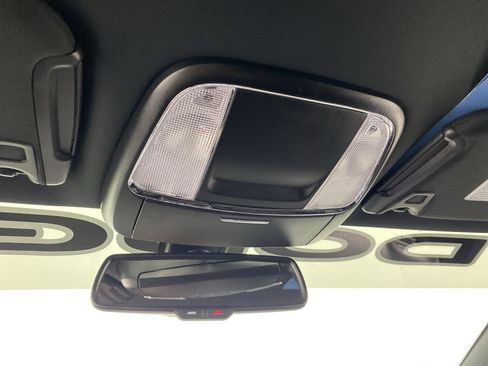 Used 2023 Dodge Charger SXT w/ Blacktop Package image 27