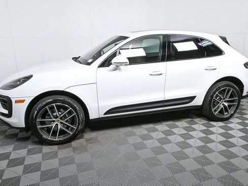 Certified 2026 Porsche Macan image 2