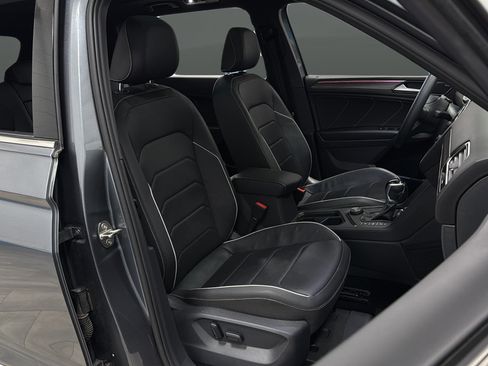 Used 2023 Volkswagen Tiguan SEL R-Line AWD/4WD image 24