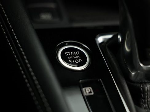 Used 2023 Nissan Kicks SR w/ SR Premium Package image 40