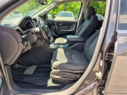 Used 2016 Chevrolet Traverse LT w/ Style and Technology Package FWD image 10
