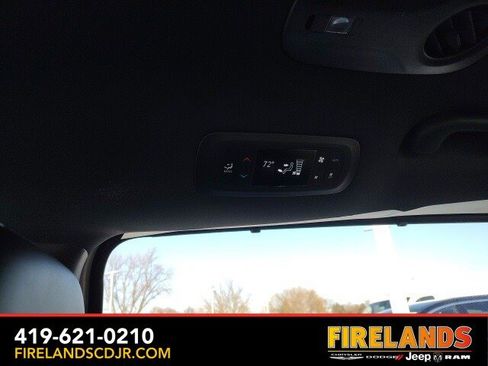 New 2026 Chrysler Pacifica Select w/ S Appearance Package image 24