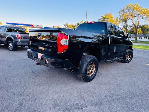 Used 2017 Toyota Tundra SR5 image 4