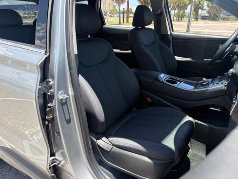 Used 2023 Hyundai Santa Fe SEL FWD image 17