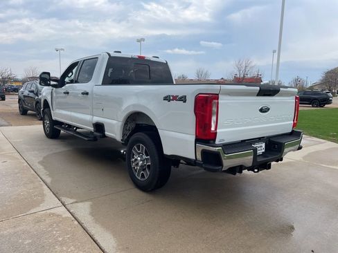 Used 2025 Ford F250 XLT w/ Snow Plow/Camper Package image 7