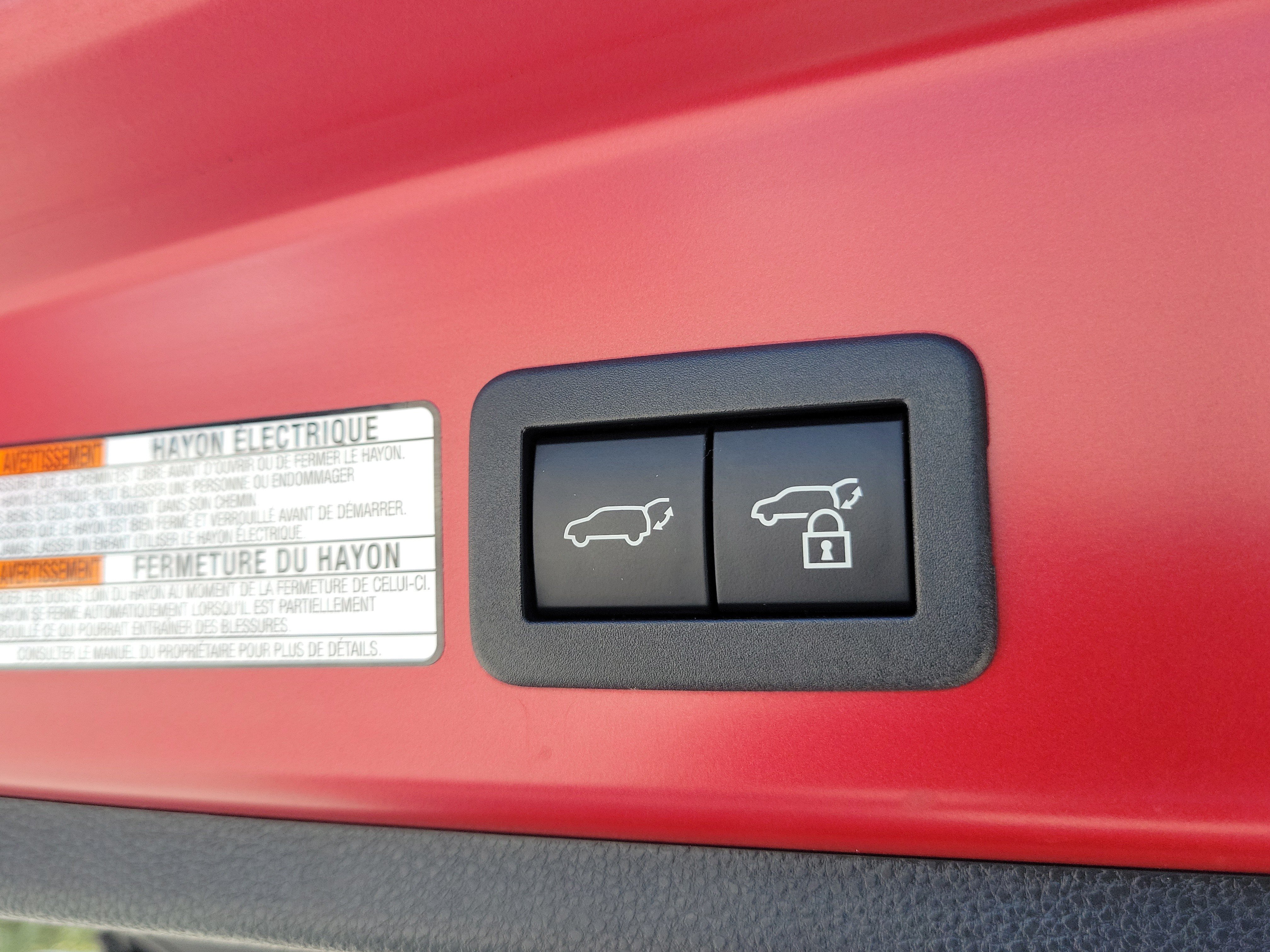 Used 2023 Toyota Corolla Cross XLE w/ Convenience Package FWD image 13