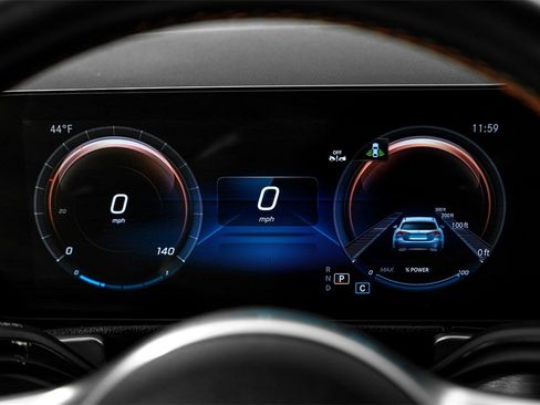 Used 2023 Mercedes-Benz EQB 300 4MATIC image 17