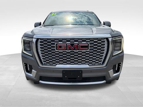 Used 2021 GMC Yukon Denali w/ Denali Premium Package AWD/4WD image 2