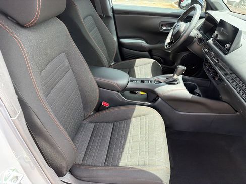 Used 2025 Honda HR-V Sport image 13