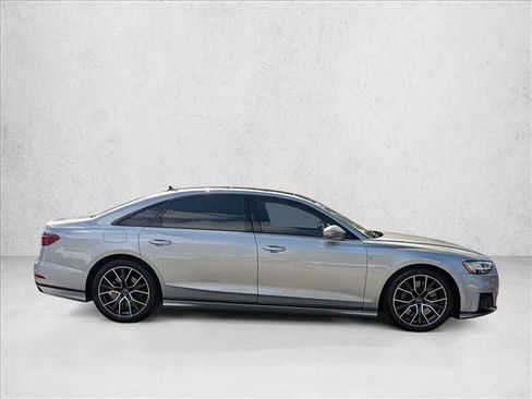 Used 2021 Audi A8 L 4.0T image 4