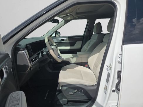 Used 2024 Hyundai Santa Fe Limited FWD image 9