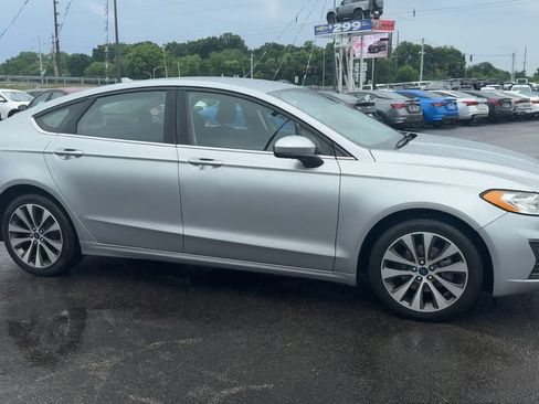 Used 2020 Ford Fusion SE AWD/4WD image 8
