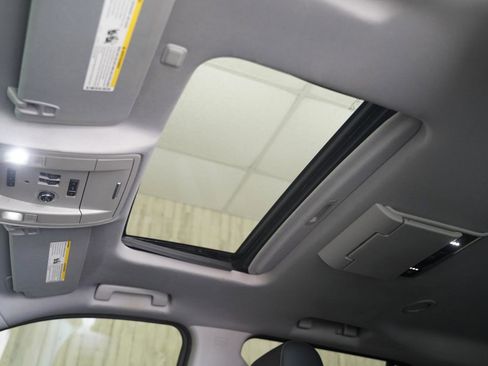 Used 2015 Chevrolet Tahoe LT RWD image 25