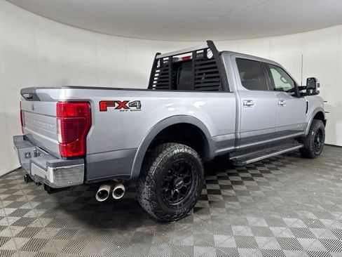 Certified 2022 Ford F250 Lariat w/ Lariat Value Package AWD/4WD image 3