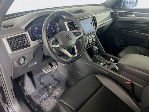 Used 2020 Volkswagen Atlas Cross Sport SEL R-Line w/ Cross Sport MDO Package AWD/4WD image 11