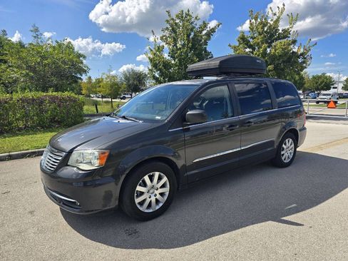 Used 2012 Chrysler Town & Country Touring w/ Entertainment Group #1 image 3