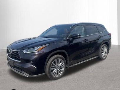 Used 2022 Toyota Highlander Platinum