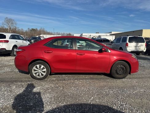 Used 2016 Toyota Corolla LE image 6