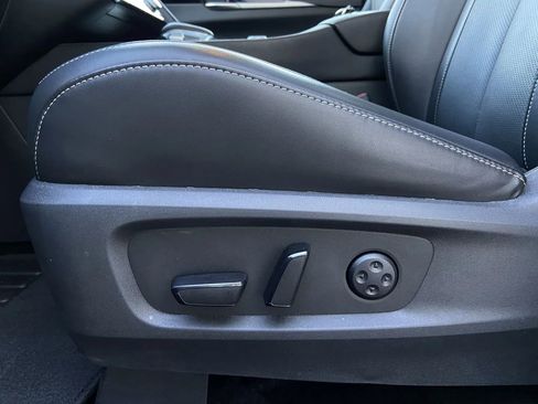 Used 2025 INFINITI QX60 Pure image 11