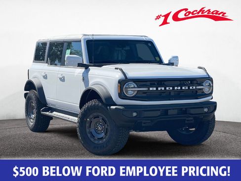 New 2025 Ford Bronco Outer Banks w/ Sasquatch Package AWD/4WD image 1