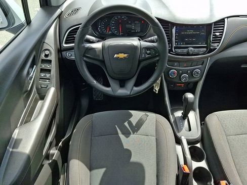Used 2018 Chevrolet Trax LS AWD/4WD image 11