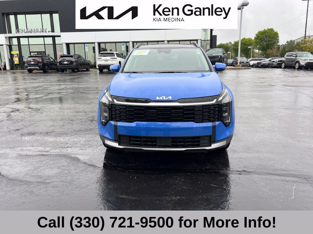 Certified 2026 Kia Sportage EX w/ EX Panorama Roof Package FWD image 4