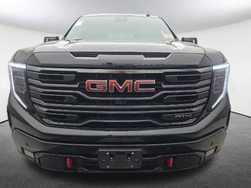 Used 2025 GMC Sierra 1500 AT4 w/ Technology Package AWD/4WD image 2
