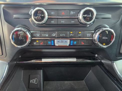 Used 2025 Ford F150 Lariat w/ Equipment Group 501A Mid AWD/4WD image 18