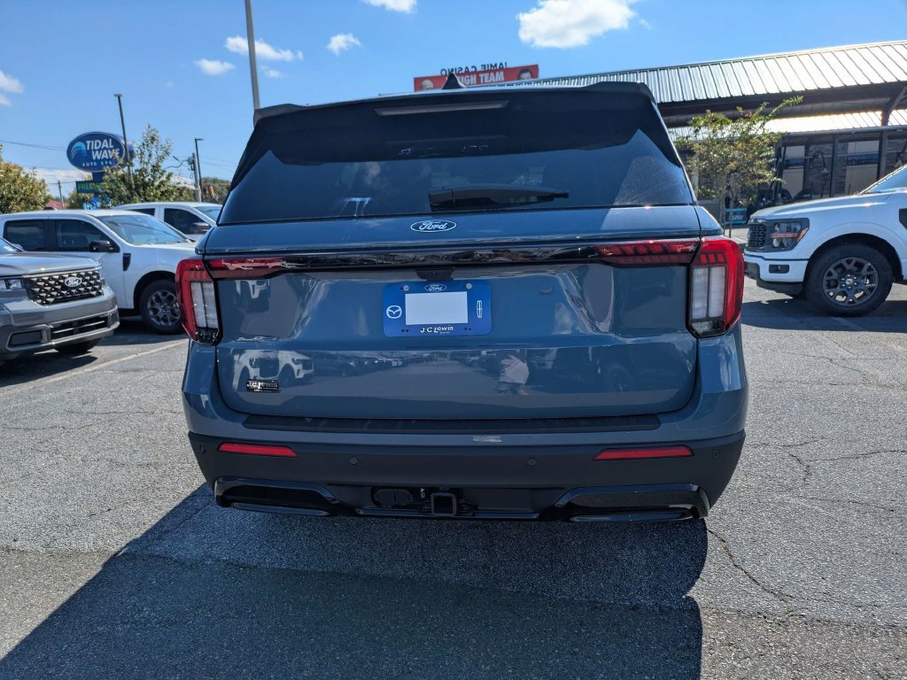 New 2027 Ford Explorer ST-Line RWD image 5