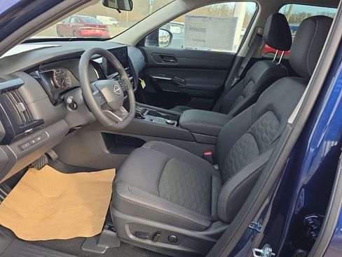 New 2026 Nissan Pathfinder SV image 15