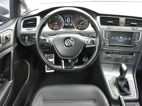 Used 2017 Volkswagen Golf Alltrack SE AWD/4WD image 12
