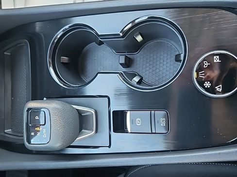 Used 2023 Nissan Rogue SV image 20