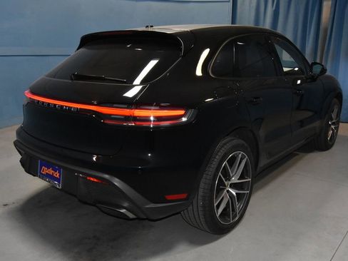 Used 2023 Porsche Macan Turbo AWD/4WD image 31