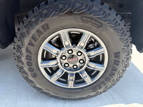 Used 2026 GMC Sierra 1500 AT4X AWD/4WD image 42