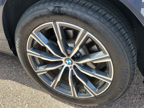 Used 2020 BMW X6 sDrive40i w/ M Sport Package RWD image 5