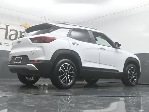 Used 2024 Chevrolet TrailBlazer LT w/ LT Cold Weather Package FWD image 33