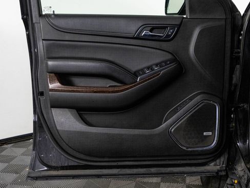 Used 2017 GMC Yukon XL SLT image 12