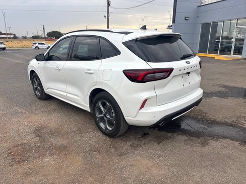 Used 2024 Ford Escape ST-Line w/ Tech Pack #1 FWD image 5