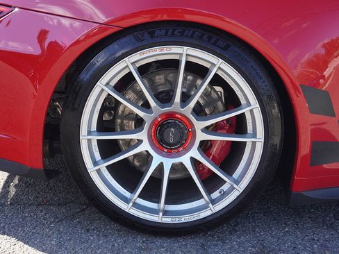 Used 2018 Porsche 911 GT3 RWD image 17