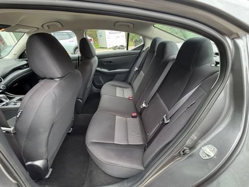 Used 2025 Nissan Sentra SV FWD image 34