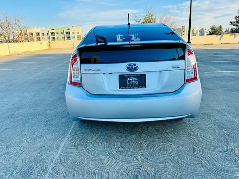 Used 2015 Toyota Prius Two image 4
