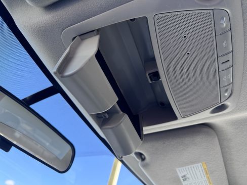 Used 2019 Nissan Sentra S image 33