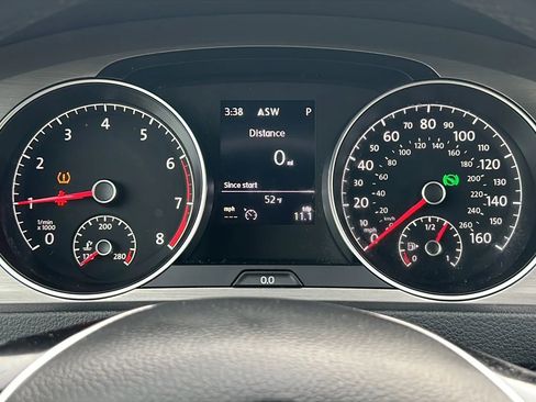 Used 2017 Volkswagen Golf S image 12