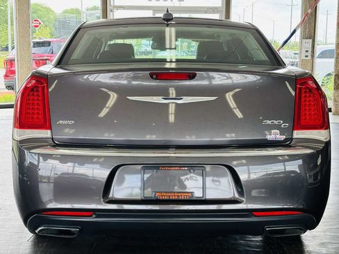 Used 2016 Chrysler 300 C AWD/4WD image 10