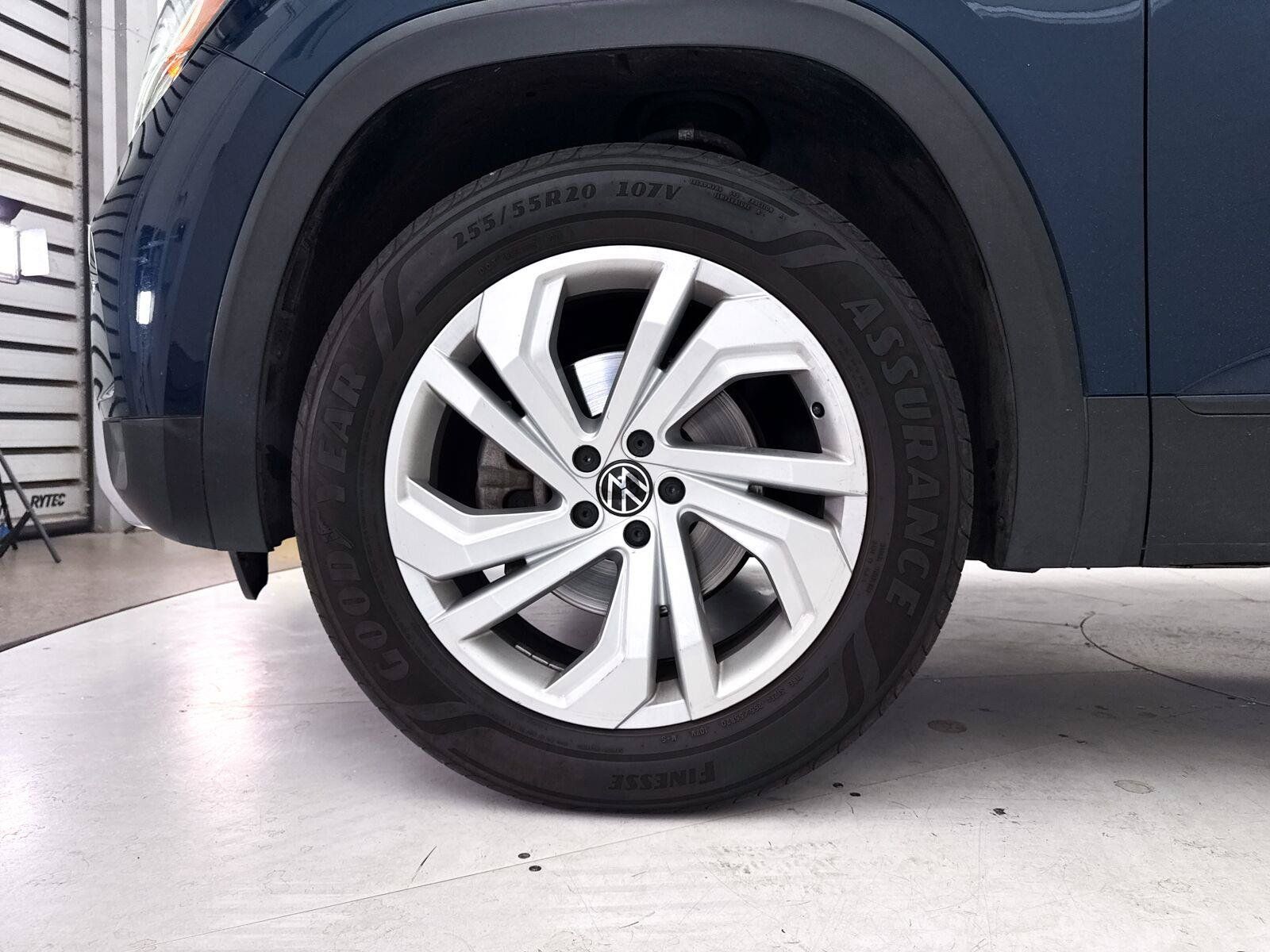 Used 2020 Volkswagen Atlas Cross Sport SEL FWD image 13