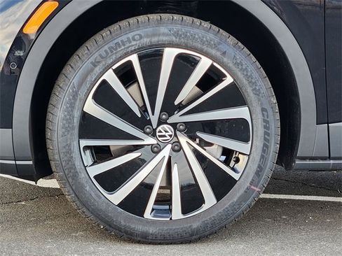 New 2026 Volkswagen ID.4 Pro image 9