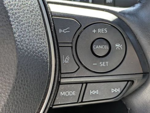 Used 2021 Toyota RAV4 XLE Premium AWD/4WD image 26