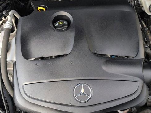 Certified 2018 Mercedes-Benz GLA 250 4MATIC image 22