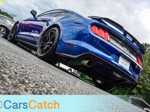 Used 2017 Ford Mustang GT Premium RWD image 5