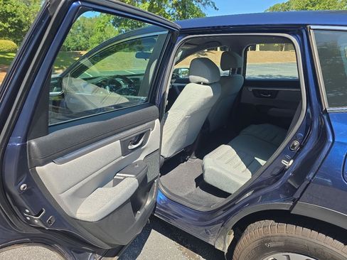 Used 2018 Honda CR-V LX image 12